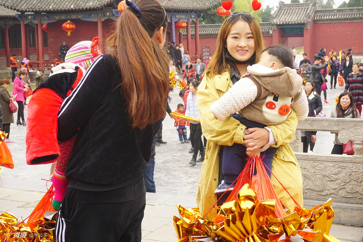 当地俗称人祖庙.据考,太昊伏羲陵始建于春秋,汉代曾在陵前建祠.